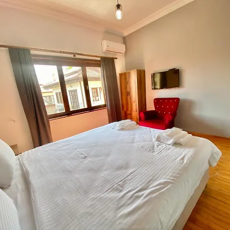 Ali Αττάλεια